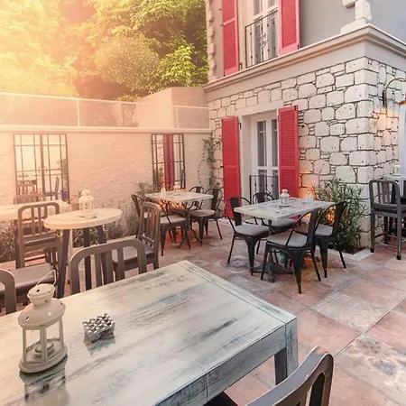 Petite Boutique Hotel